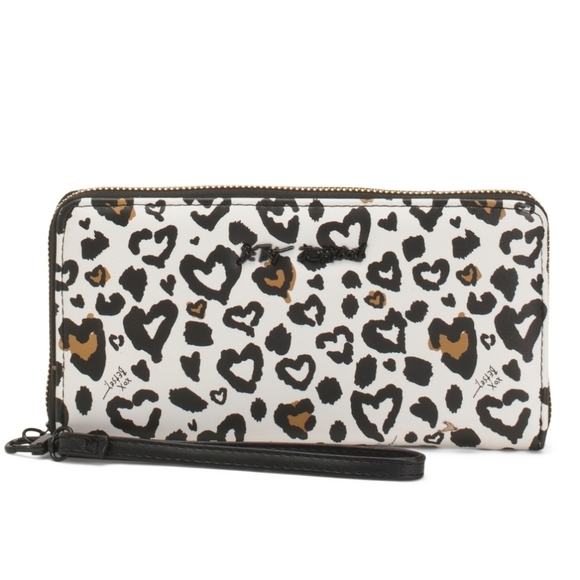 🔹️Betsey Johnson🔹️ Leopard Heart Print Wallet Wristlet XOZIPP-P - Picture 1 of 9
